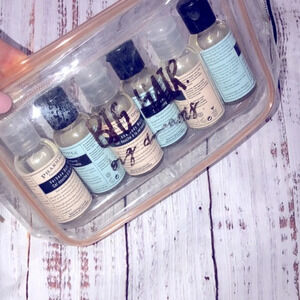Travel bag with toiletries